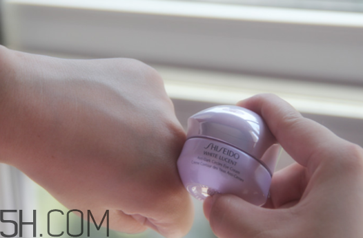 資生堂新透白眼霜怎么樣？資生堂新透白眼霜多少錢？