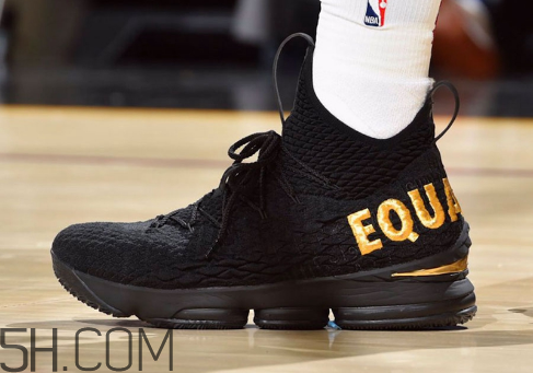 nike lebron 15 equality黑金配色會(huì)發(fā)售嗎？