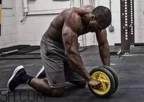 健腹輪會(huì)把木地板磨壞嗎？健腹輪有危害嗎？