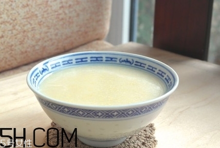 豆汁是堿性還是酸性？豆汁和豆?jié){有什么區(qū)別