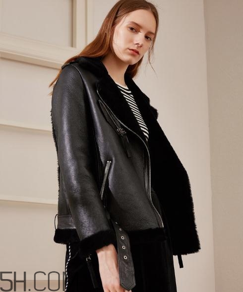 伊芙麗的衣服貴嗎？伊芙麗衣服質(zhì)量怎么樣？