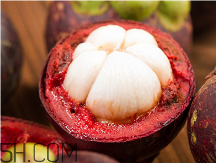 一個(gè)山竹的熱量是多少？山竹可以和柿子一起吃嗎？