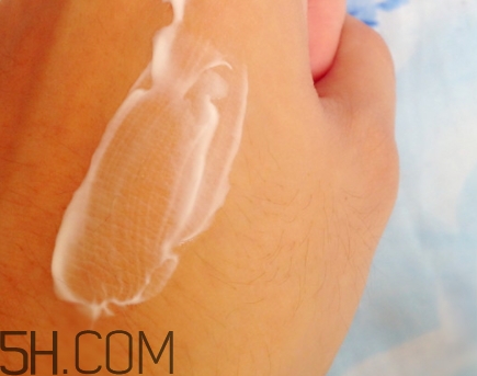 百雀羚眼霜怎么樣？百雀羚眼霜好用嗎？