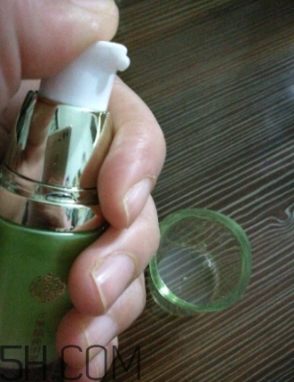 百雀羚眼霜適合多大年齡？百雀羚眼霜適合什么膚質(zhì)