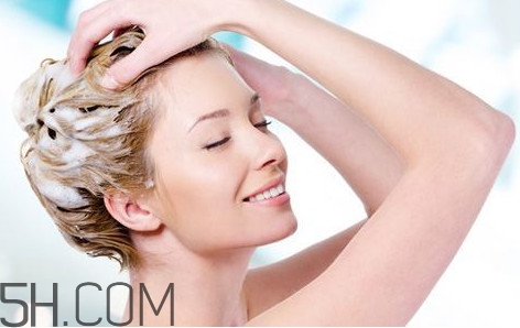 醋洗頭是白醋還是陳醋？用醋洗頭要用洗發(fā)水嗎？