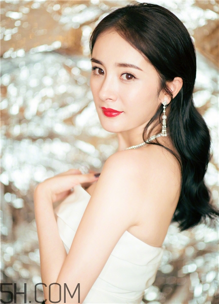 黃褐斑為什么冬輕夏重？黃褐斑為什么是對(duì)稱的？