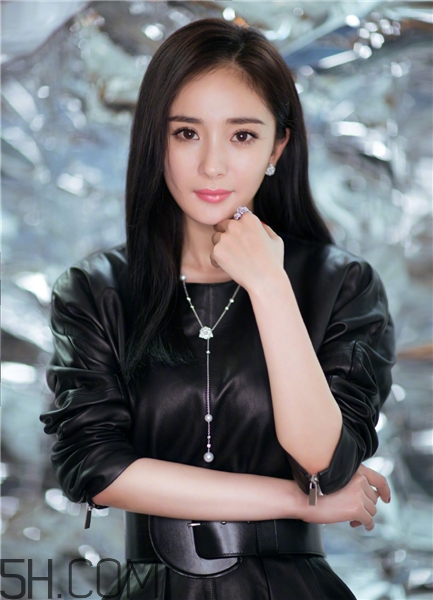 黃褐斑跟心情有關(guān)系嗎？黃褐斑跟曬太陽有關(guān)系嗎？