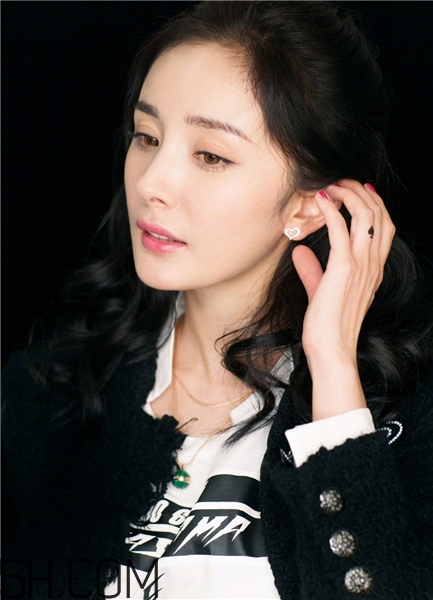 黃褐斑跟飲食有關(guān)系嗎？黃褐斑跟養(yǎng)狗有關(guān)嗎？