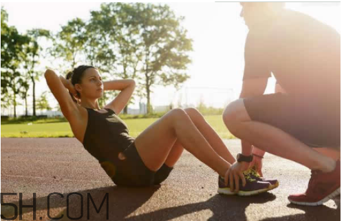 增肌是先有氧還是先力量？仰臥起坐能減肥嗎？