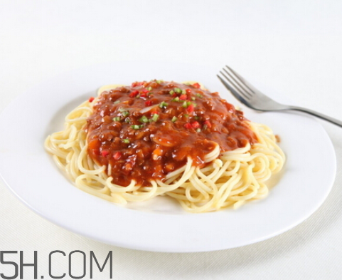 增肌是先有氧還是先力量？仰臥起坐能減肥嗎？