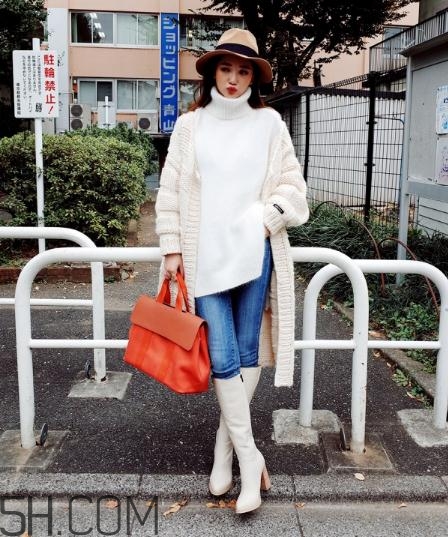 白色毛衣外套怎么搭配？白色毛衣配什么顏色外套？