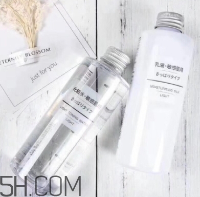 muji無(wú)印良品適合什么皮膚？無(wú)印良品適合油性皮膚嗎