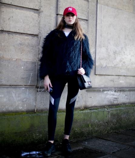 短款皮草下身搭配什么？短款皮草怎么搭配？