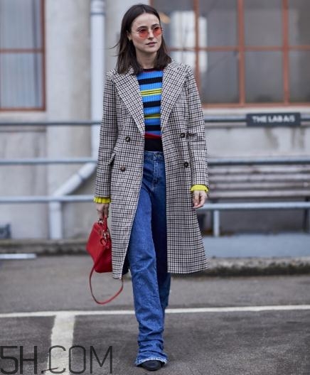 格子大衣里面怎么搭配？格子大衣搭配圖