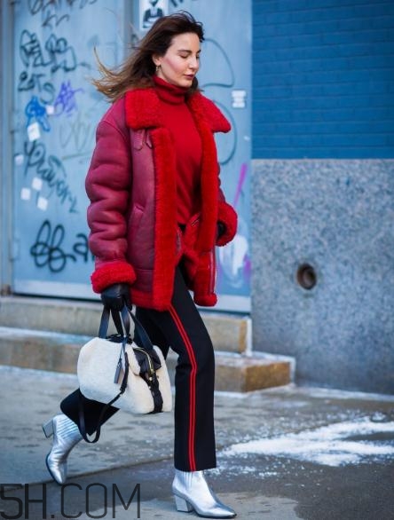 白色包包臟了怎么辦？白色包包臟了用什么洗？