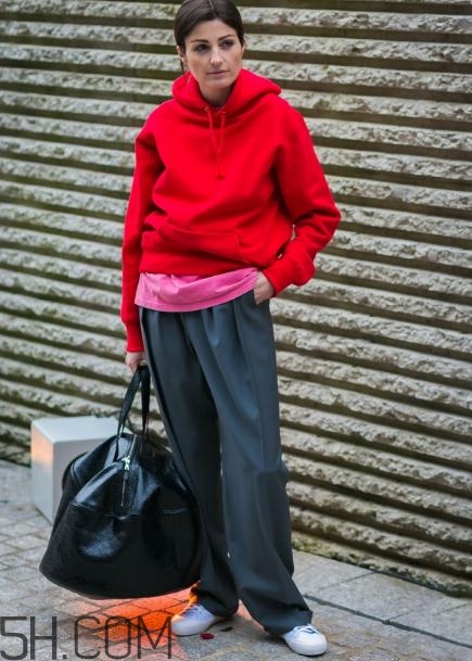 紅色衣服褪色怎么補救？紅色衣服掉色如何處理？