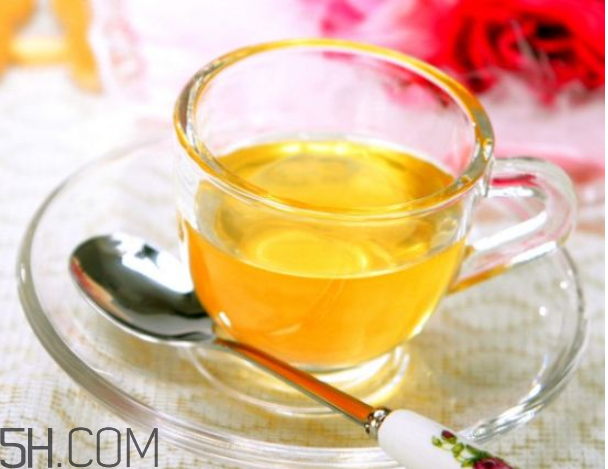 喝蜂蜜水能解酒嗎？蜂蜜吃多了會(huì)怎樣？