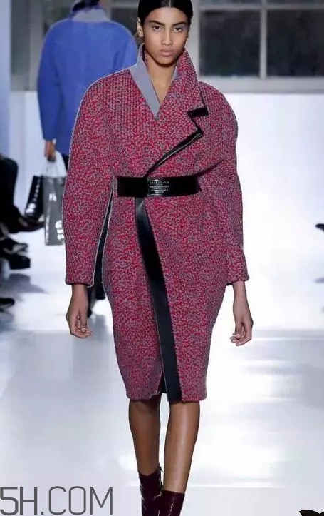 毛呢大衣該如何選購(gòu)？毛呢大衣怎么打理