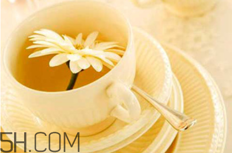 真蜂蜜和假蜂蜜的區(qū)別？蜂蜜家庭食療方