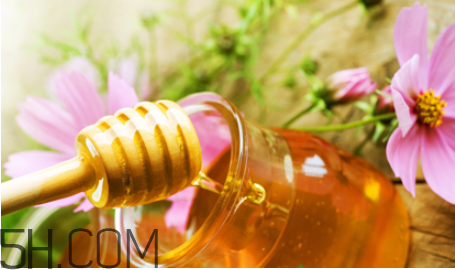 蜂蜜過期了還能吃嗎？蜂蜜中毒后該怎么辦？