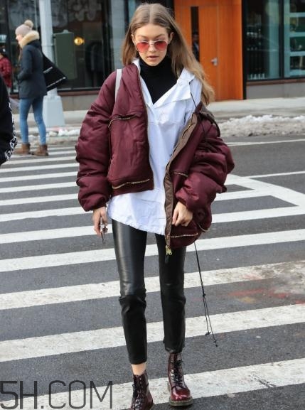 羽絨服配什么褲子好看？羽絨服搭配褲子圖片