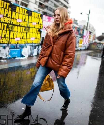 羽絨服配什么褲子好看？羽絨服搭配褲子圖片