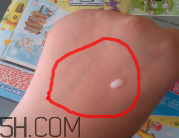 泊美塑采亮眼霜怎么樣？泊美塑采亮眼霜好用嗎？