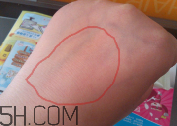 泊美塑采亮眼霜怎么樣？泊美塑采亮眼霜好用嗎？