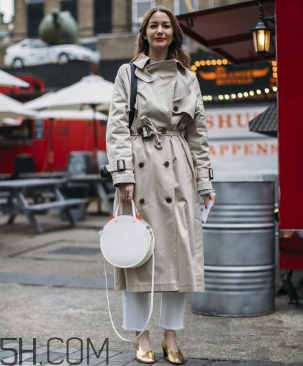 白色包包有劃痕怎么辦？白色包包上的劃痕能恢復(fù)嗎？