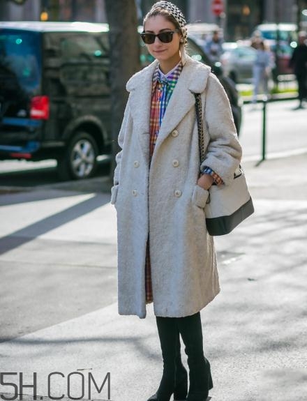 白色包包有劃痕怎么辦？白色包包上的劃痕能恢復(fù)嗎？