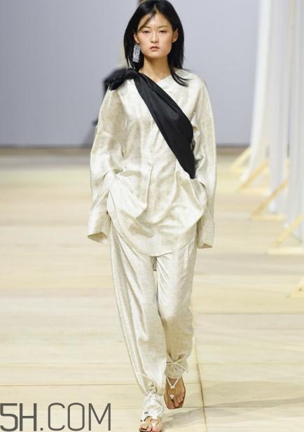 low classic2018春夏系列怎么樣_好看嗎？