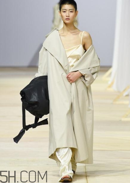 low classic2018春夏系列怎么樣_好看嗎？