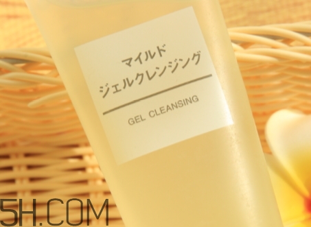 muji無(wú)印良品卸妝啫喱怎么樣？無(wú)印良品卸妝啫喱爆痘