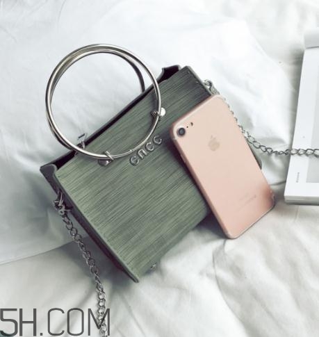 包包拉鏈生銹怎么去除？包包拉鏈拉不合怎么辦？