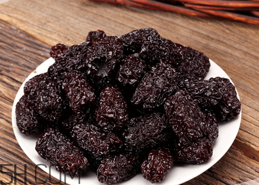 烏棗和紅棗哪個好 烏棗和黑棗的區(qū)別 烏棗和紅棗哪個好 烏棗和黑棗的區(qū)別