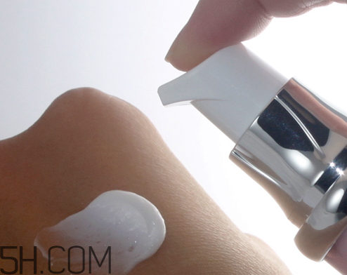 yukeido羊胎素膠原暈?zāi)奂t霜多少錢？怎么樣？