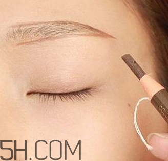 姬芮柔芯旋彩眉筆怎么樣？姬芮柔芯旋彩眉筆試色