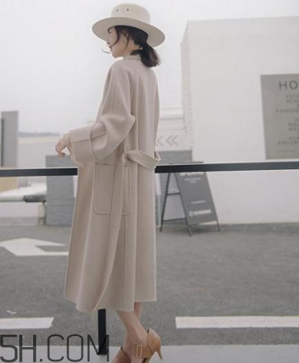 羊毛大衣被蟲蛀了怎么辦？羊毛大衣怎樣預(yù)防被蟲蛀？