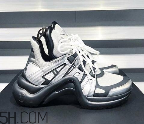 lv2018新款復(fù)古運(yùn)動(dòng)鞋多少錢？lv復(fù)古老爹鞋價(jià)格