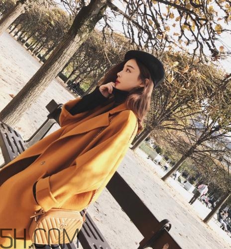 羊毛大衣掉毛正常嗎？羊毛大衣掉毛怎樣處理？