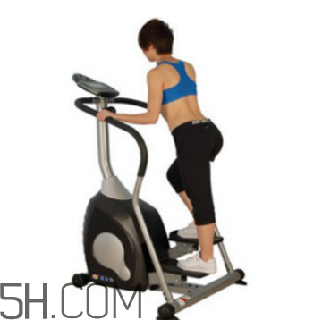 下雪爬山要準(zhǔn)備什么？爬山后小腿疼怎么按摩？