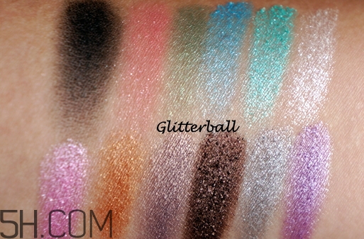 mua15色眼影盤怎么樣？mua15色眼影盤畫法步驟