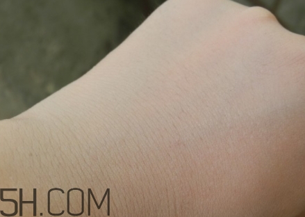 百雀羚bb霜孕婦能用嗎？百雀羚bb霜擠壓不出來怎么回事？