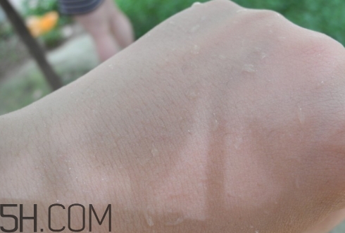 百雀羚bb霜孕婦能用嗎？百雀羚bb霜擠壓不出來怎么回事？