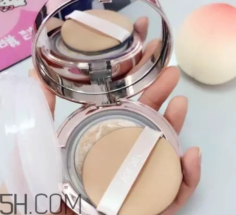 age20s愛(ài)敬黑金水粉霜色號(hào) 愛(ài)敬黑金水粉霜試色