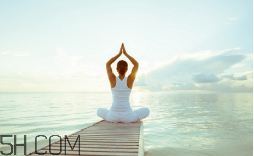 練瑜伽的好處？適合排毒的瑜伽有哪些？