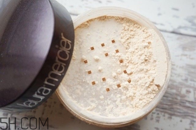 定妝蜜粉哪個牌子好_定妝蜜粉哪個品牌好