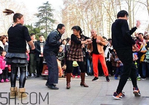 尬舞為什么被叫停？尬舞為什么會火