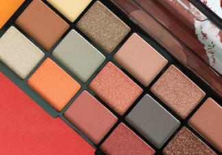 mua15色眼影盤怎么樣？mua15色眼影盤畫法步驟