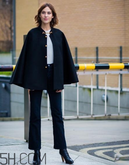 斗篷外套怎么搭配？斗篷外套搭配圖片